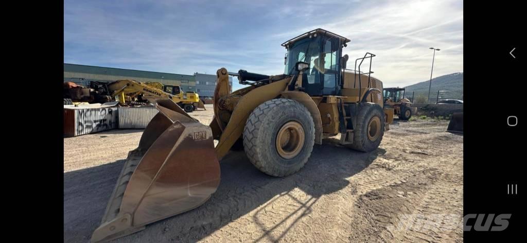 CAT 966 M Фронтальні навантажувачі