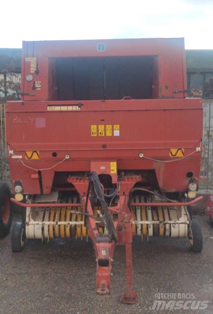 New Holland 5950 Рулонні прес-підбирачі