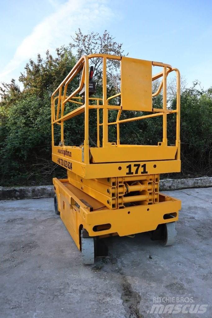 Haulotte Compact 10 Підйомники-ножиці