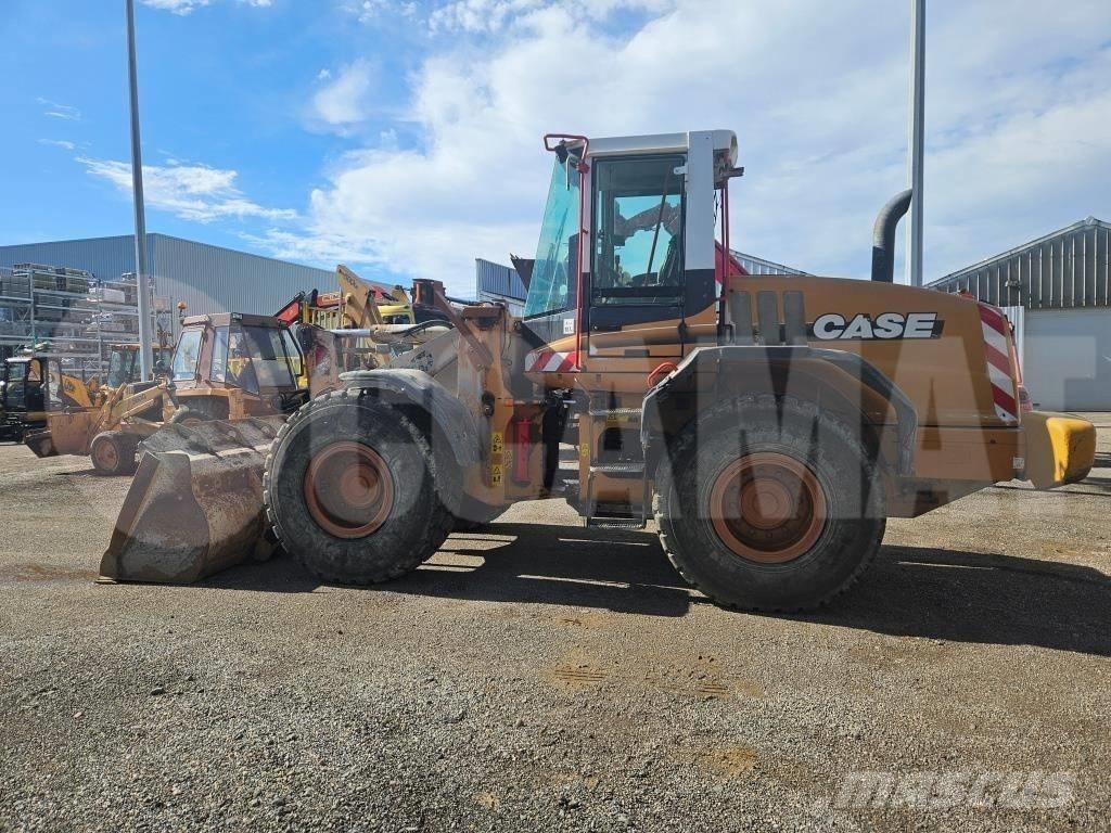CASE 621 D Фронтальні навантажувачі