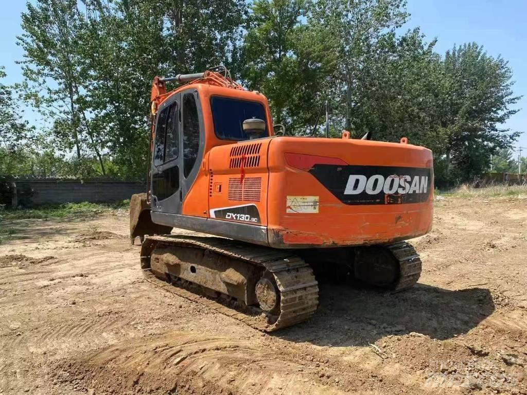 Doosan DX 130-9C Гусеничні екскаватори