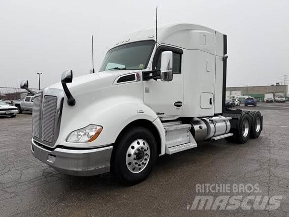 Kenworth T680 Тягачі