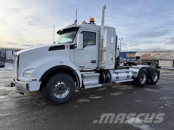 Kenworth T880 Тягачі