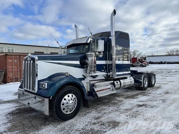 Kenworth W900L Тягачі