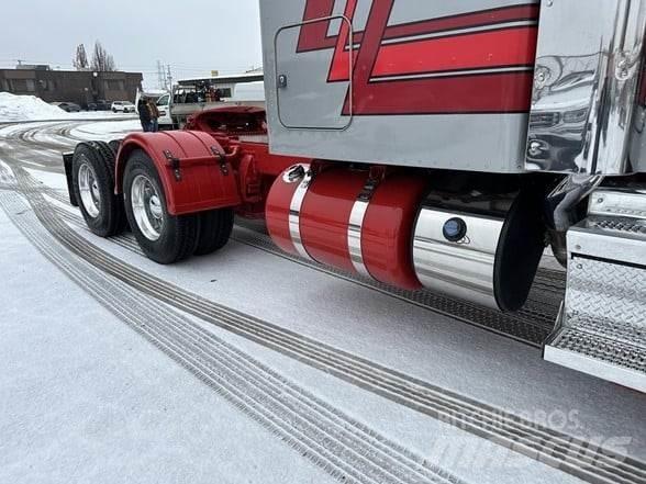 Peterbilt 389 Тягачі