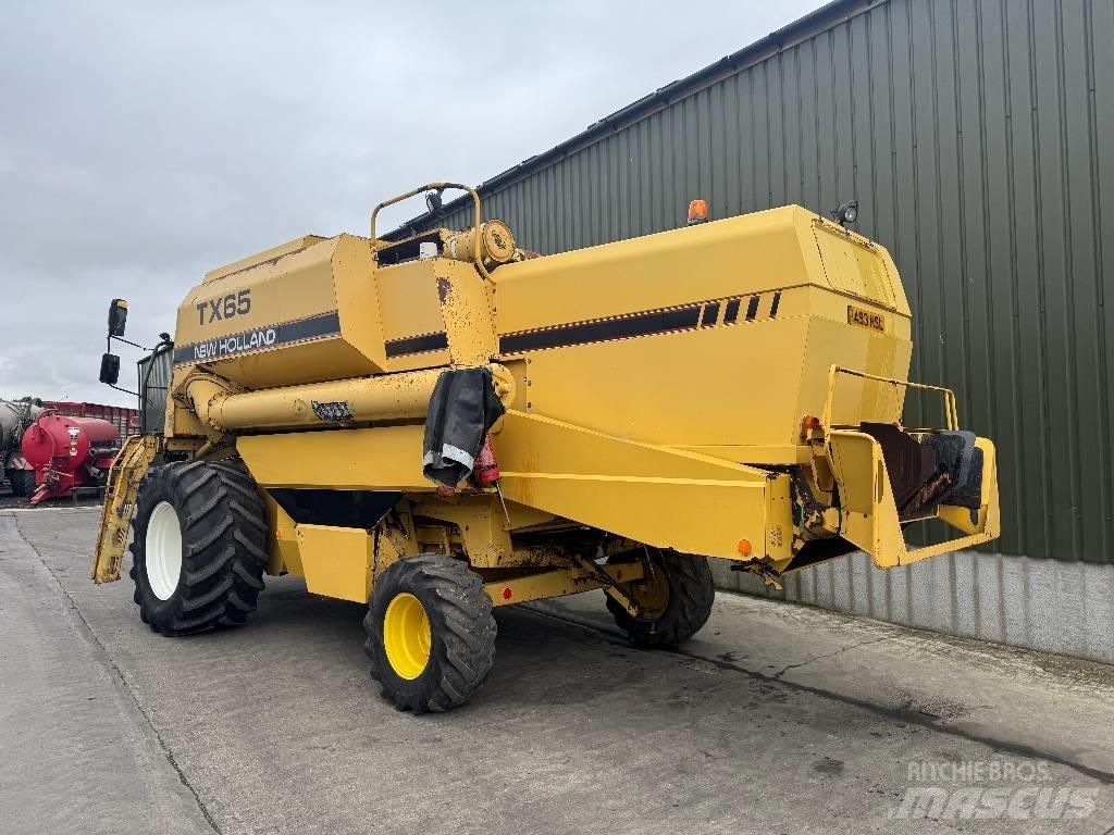 New Holland TX 65 Зернозбиральні комбайни