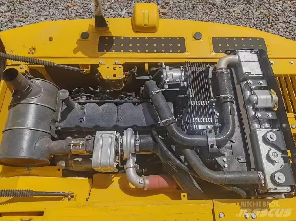 Komatsu 200-8 Гусеничні екскаватори