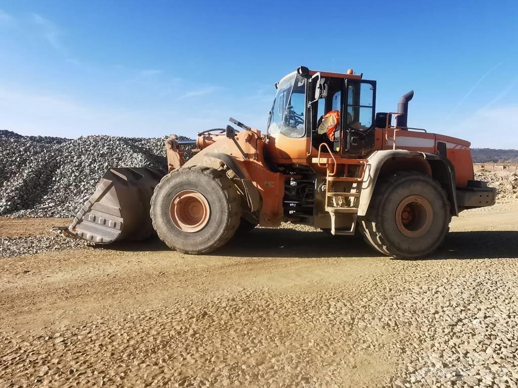 Doosan DL 400 Фронтальні навантажувачі