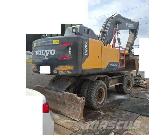 Volvo EW 205E Колісні екскаватори