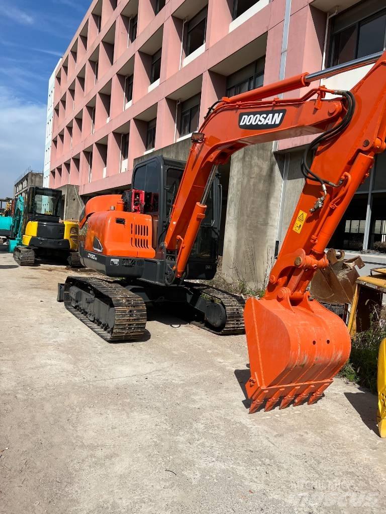 Doosan DX60 Міні-екскаватори < 7т
