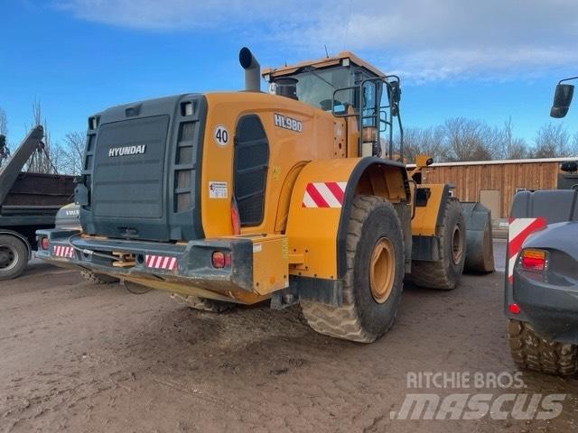 Hyundai HL 980 Фронтальні навантажувачі