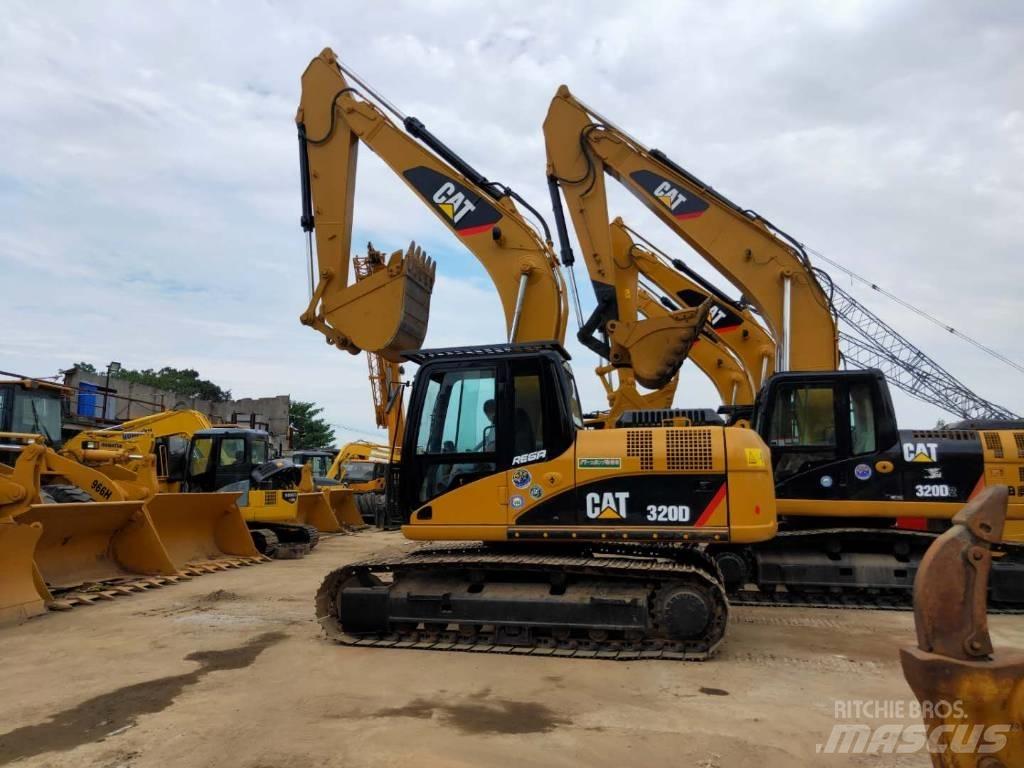 CAT 320D Гусеничні екскаватори