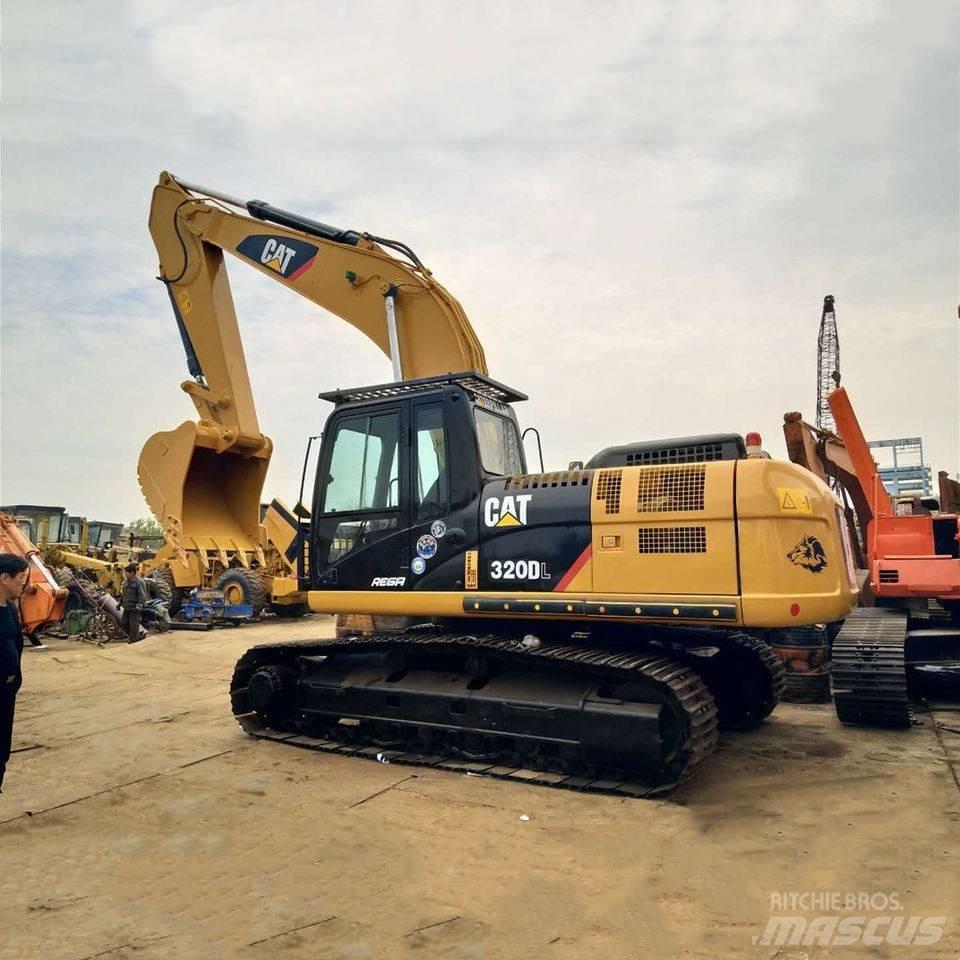 CAT 320D Гусеничні екскаватори