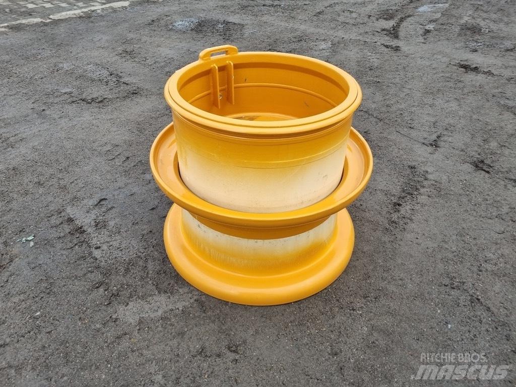 CASE 921 E rims Шини