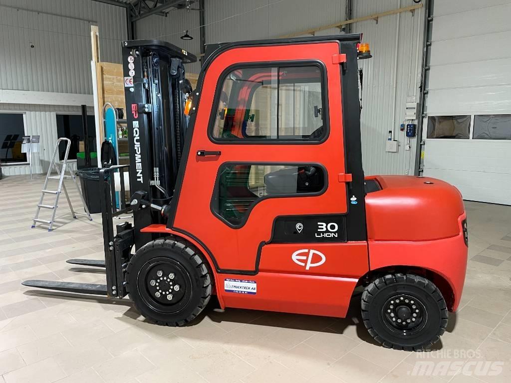 EP EFL302 Електронавантажувачі