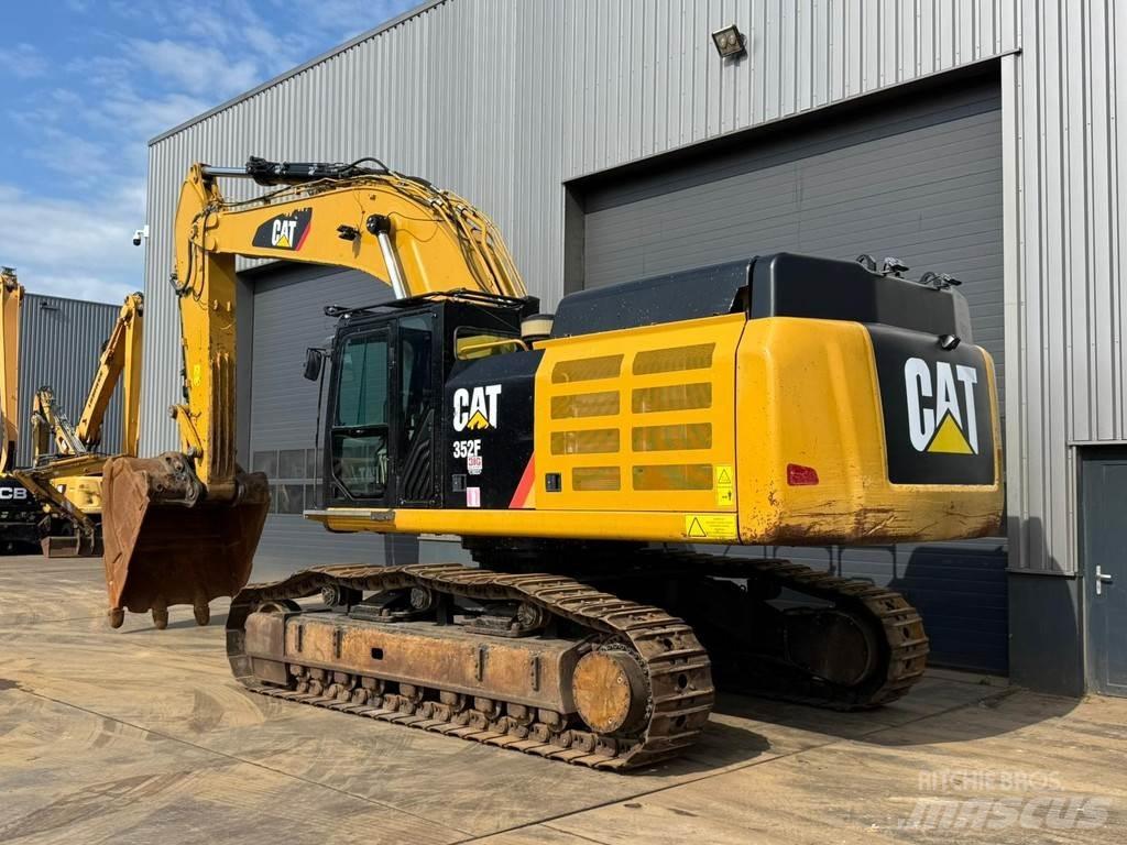 CAT 352F Спеціальні екскаватори