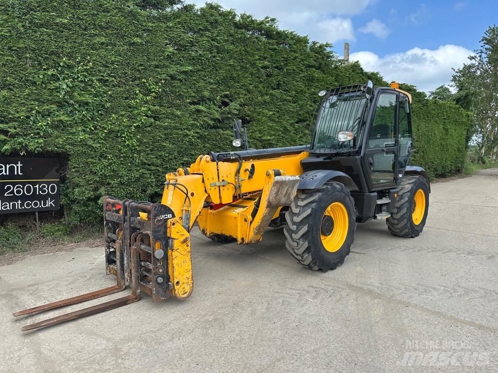 JCB 540-140 Телескопічні навантажувачі