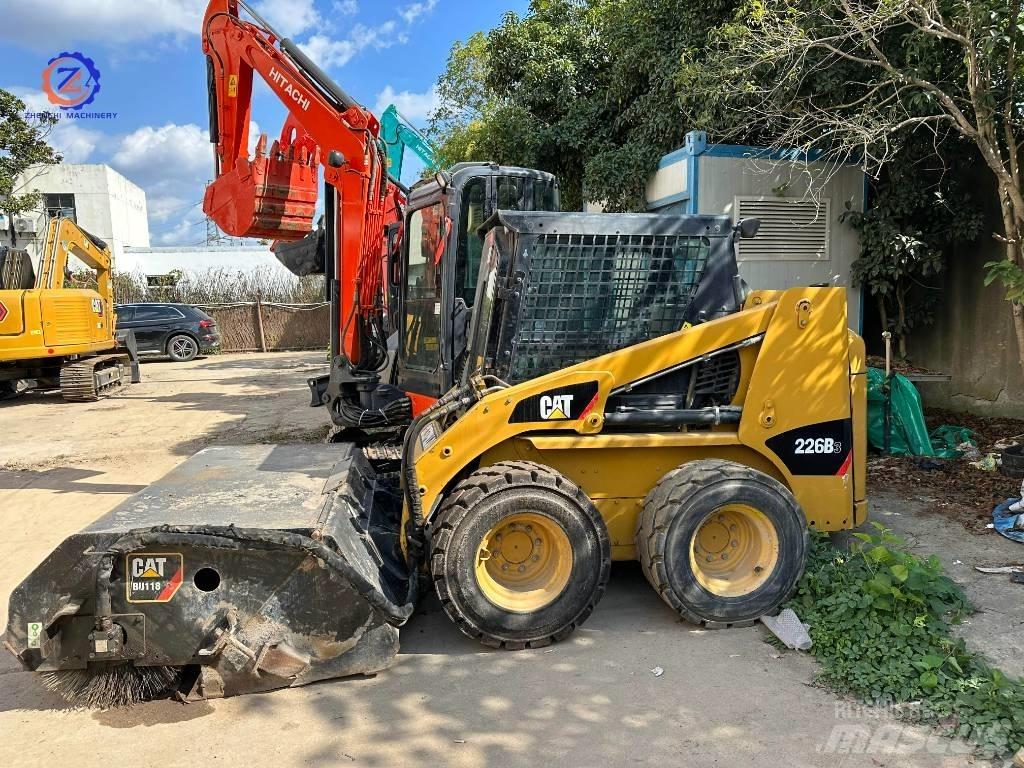 CAT 226 B Міні-навантажувачі