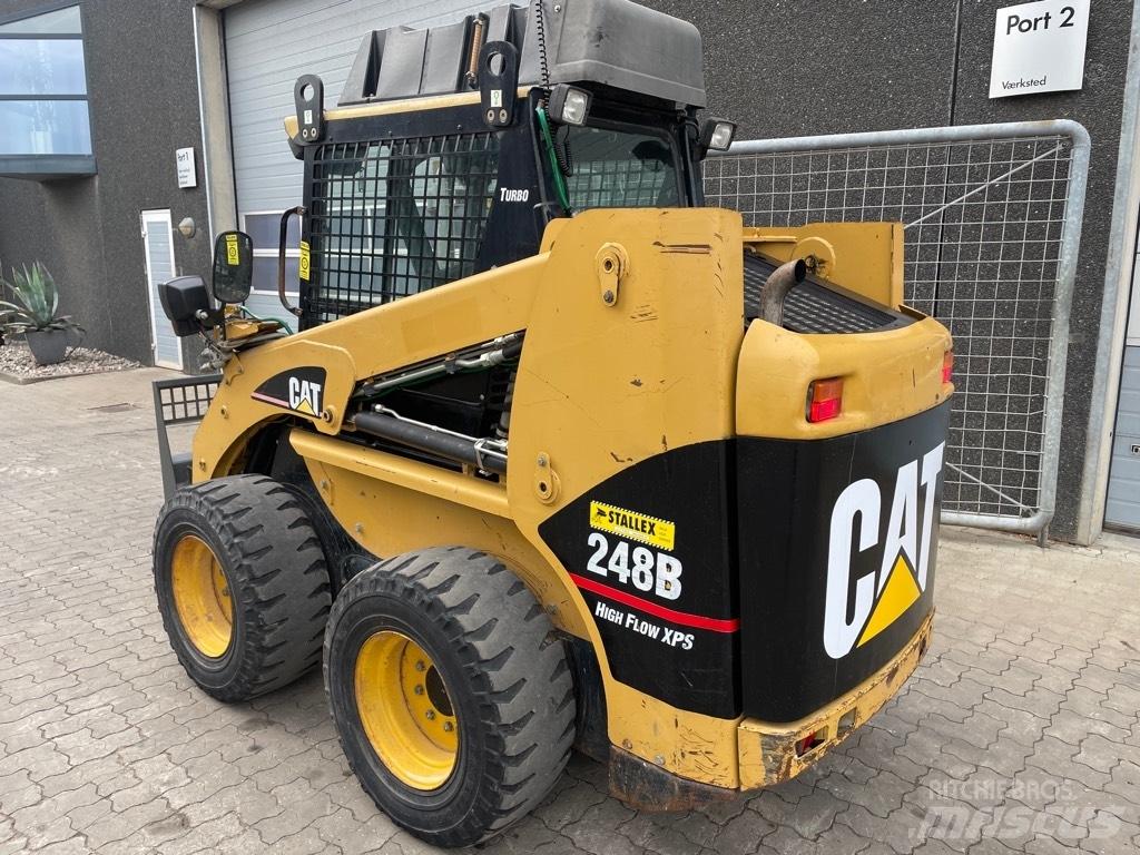 CAT 248B High Flow Міні-навантажувачі