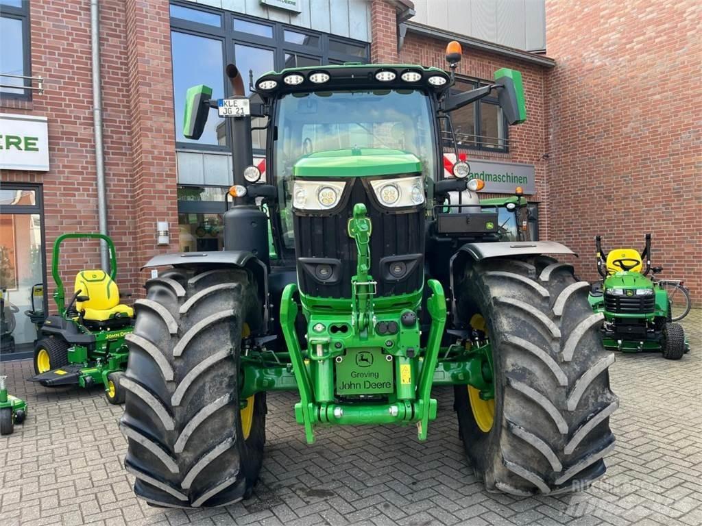 John Deere 6R215 Трактори