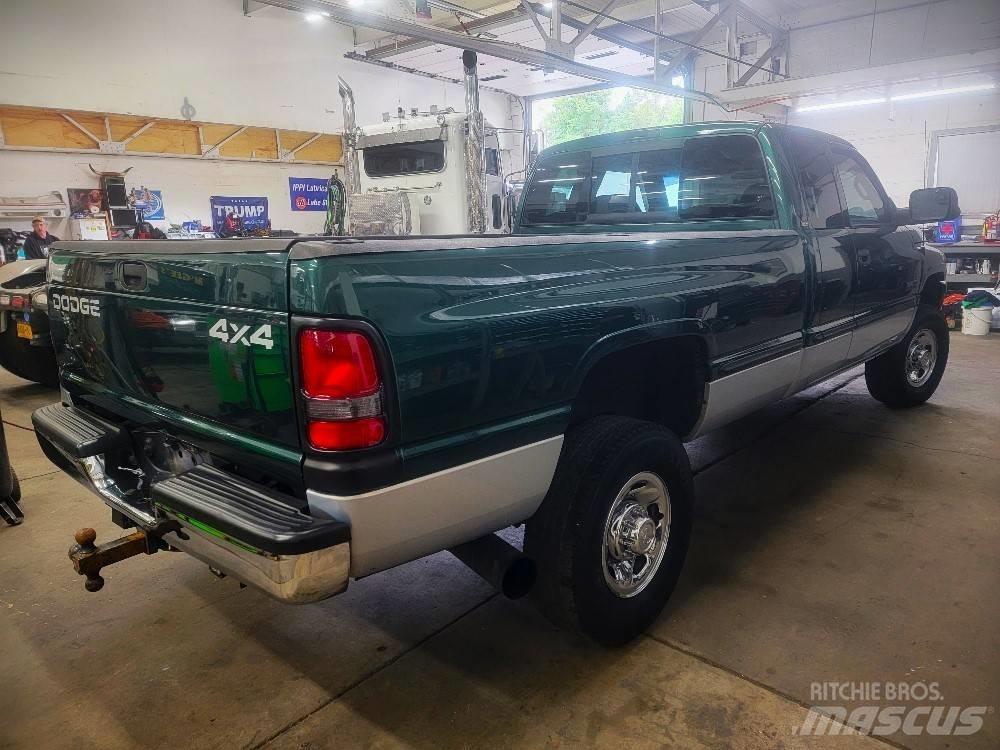 Dodge 2500 SLT Вантажівки / спеціальні