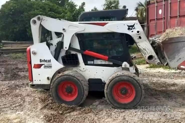Bobcat S650 Міні-навантажувачі