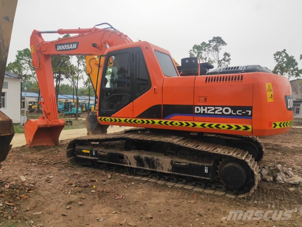 Doosan DH220LC-7 Гусеничні екскаватори