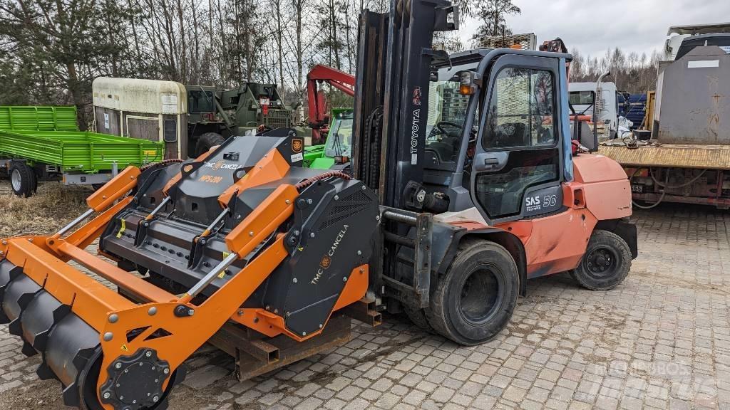 Toyota 7 FD A 50 Дизельні навантажувачі