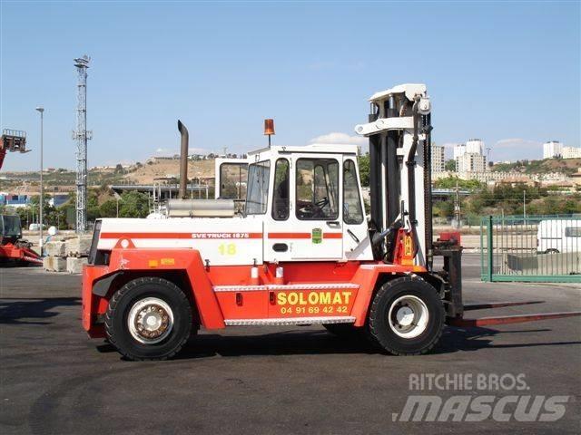 Svetruck 1875-33 Навантажувачі для контейнерів