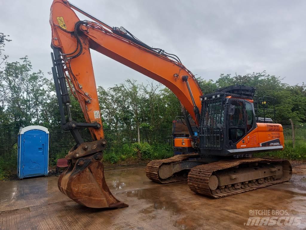 Doosan DX 225 LC-5 Гусеничні екскаватори