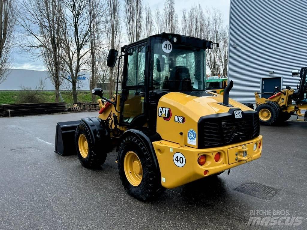 CAT 908 Фронтальні навантажувачі