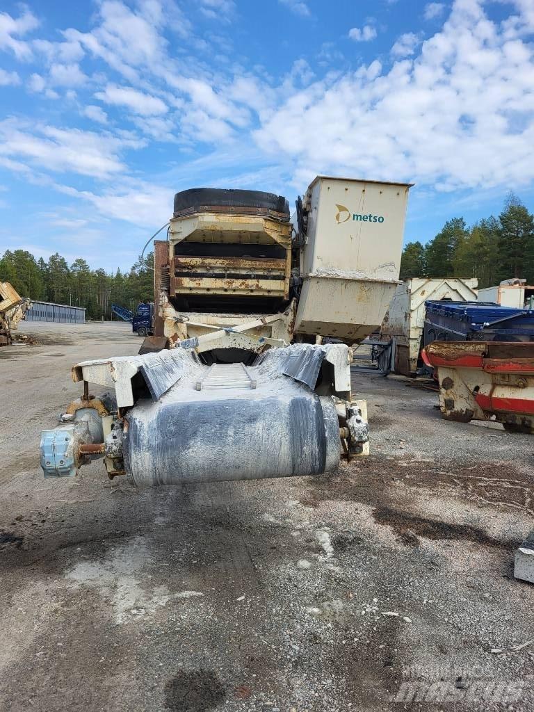 Metso LT 300 GPB Мобільні дробарки