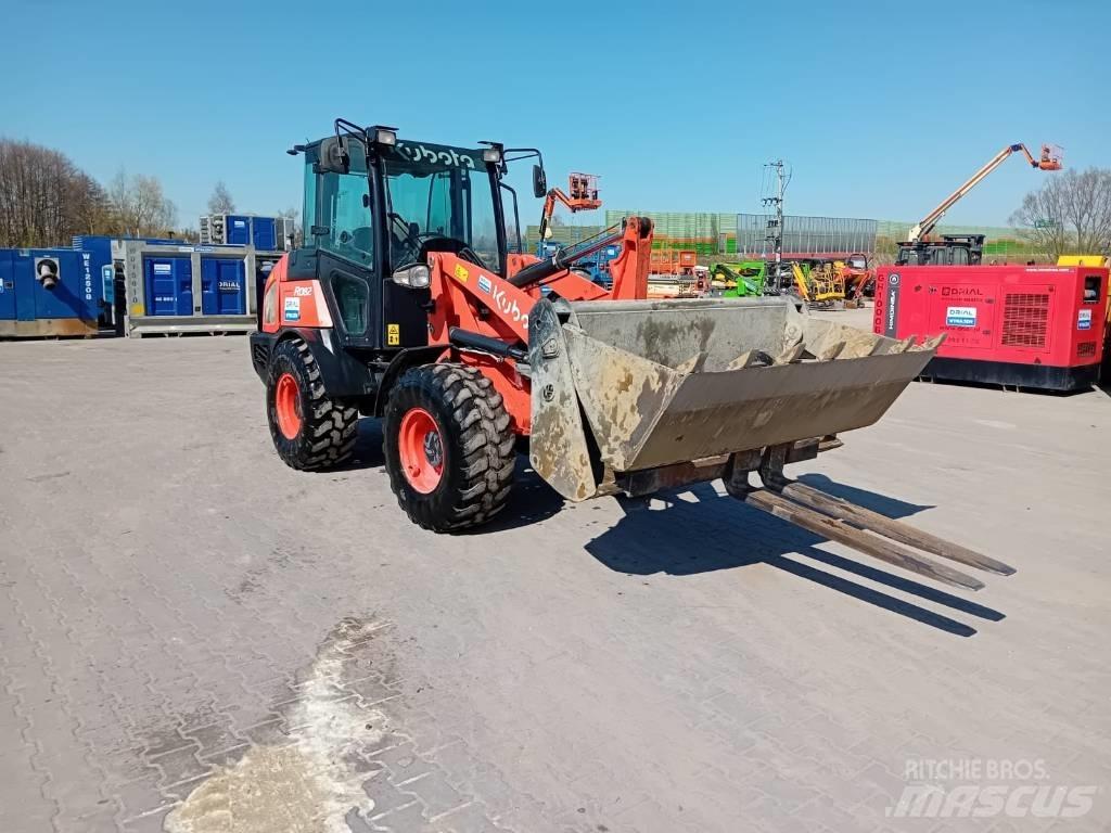 Kubota R 082 Фронтальні навантажувачі