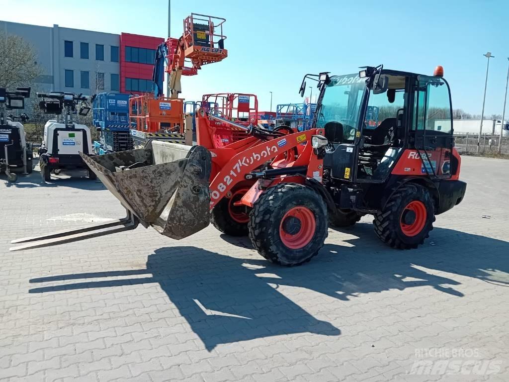 Kubota R 082 Фронтальні навантажувачі