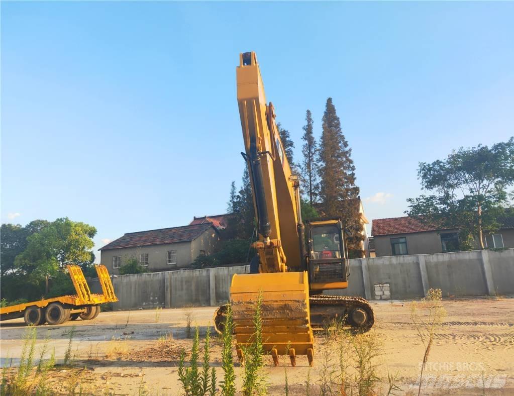 CAT 325 D L Гусеничні екскаватори