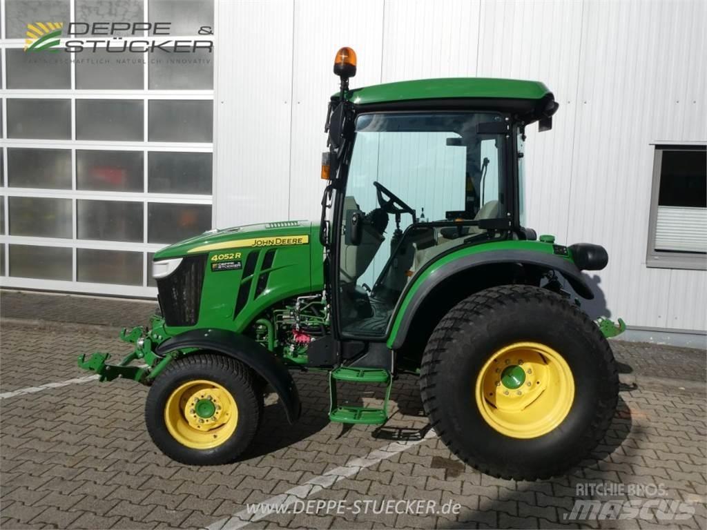 John Deere 4052R Трактори