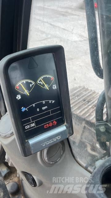 Volvo EC 220 DL Гусеничні екскаватори