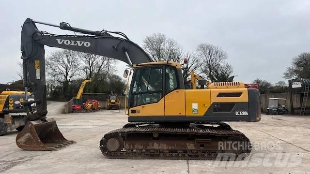 Volvo EC 220 DL Гусеничні екскаватори