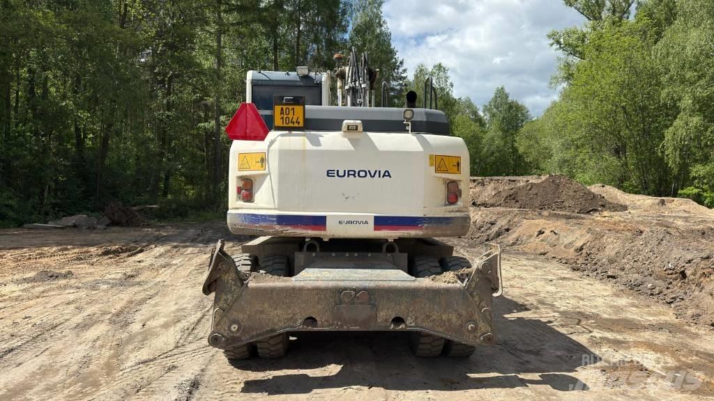 Komatsu PW 148-8 Колісні екскаватори