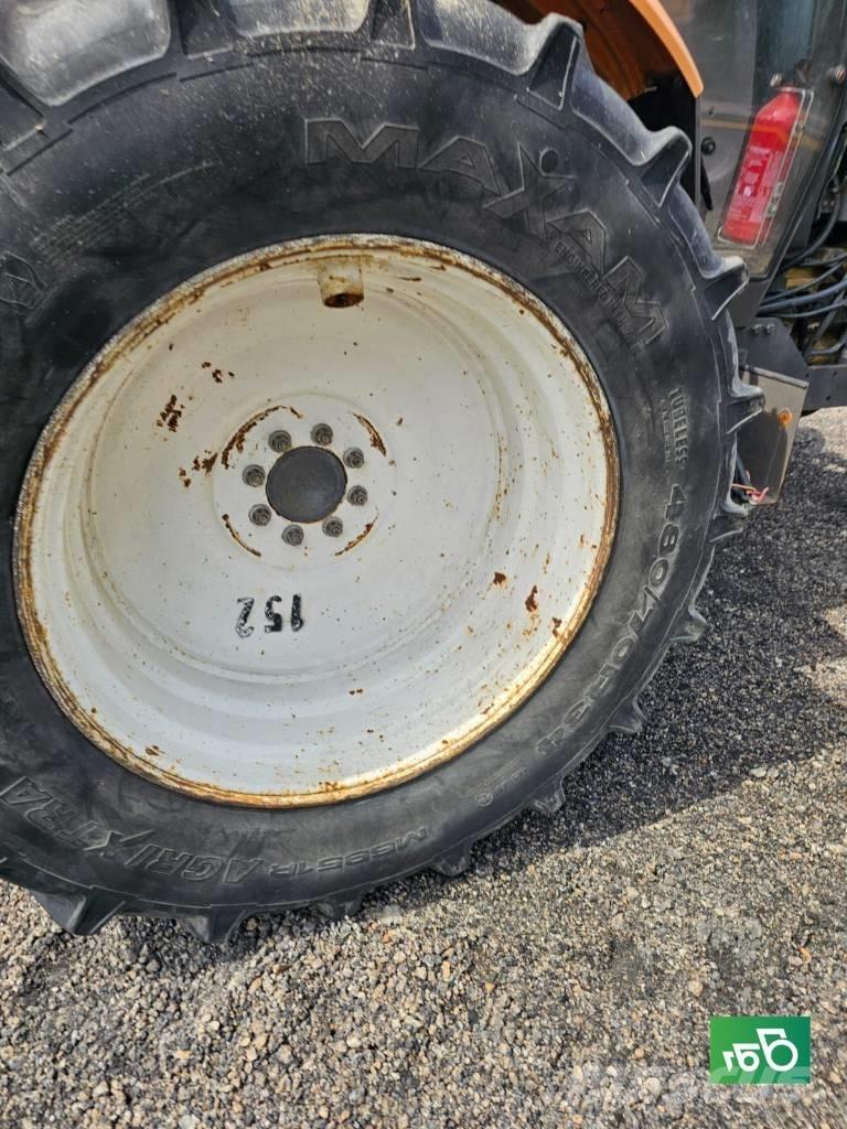 Renault ERGOS Parts Трактори