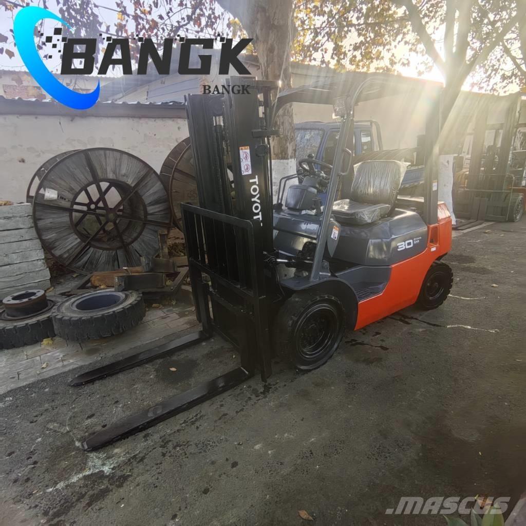 Toyota 8 F 30 Дизельні навантажувачі