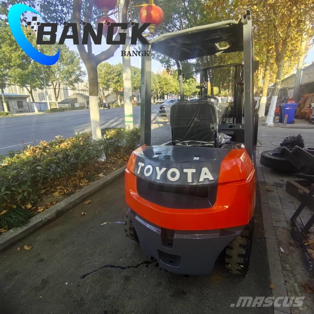 Toyota 8 F 30 Дизельні навантажувачі