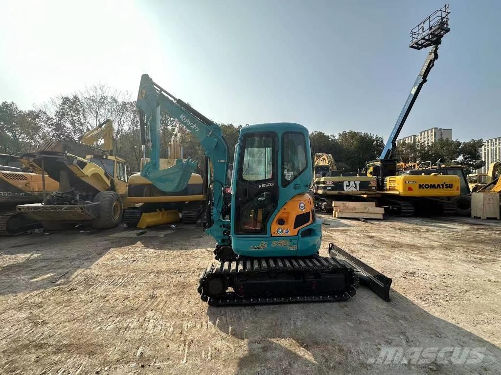 Kubota U 35 Гусеничні екскаватори