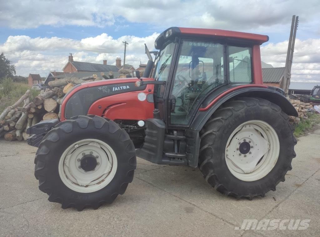 Valtra N 101 Трактори