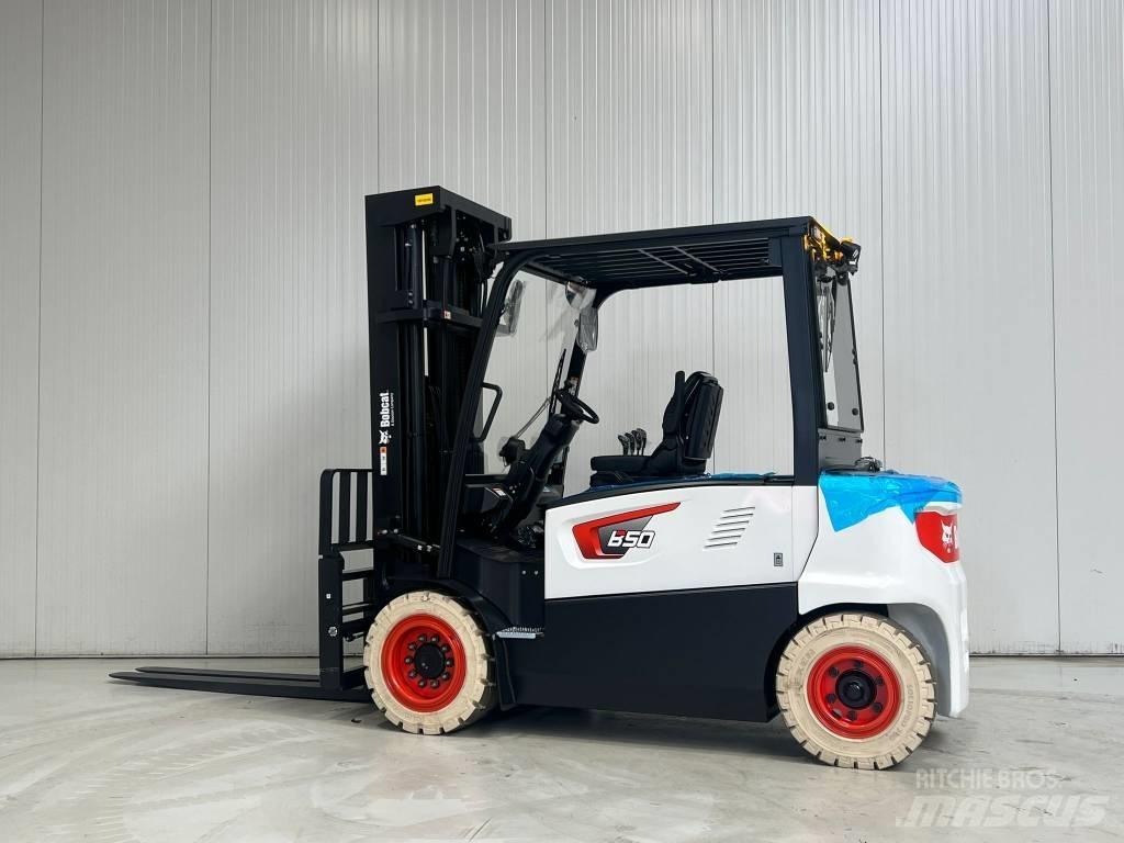 Bobcat B50XC-7 Електронавантажувачі