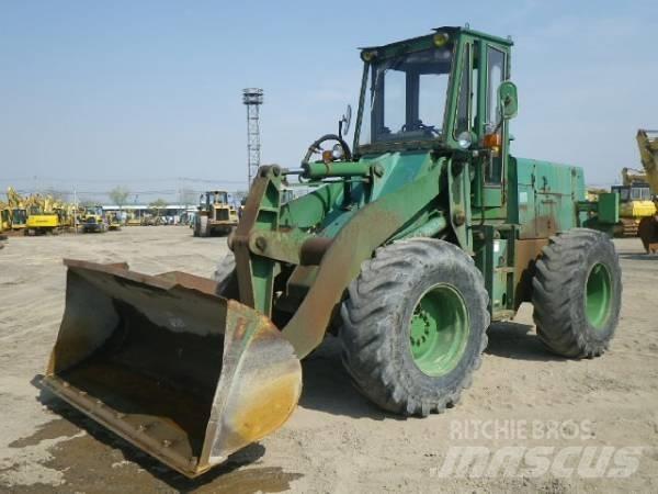 Komatsu 510 Фронтальні навантажувачі