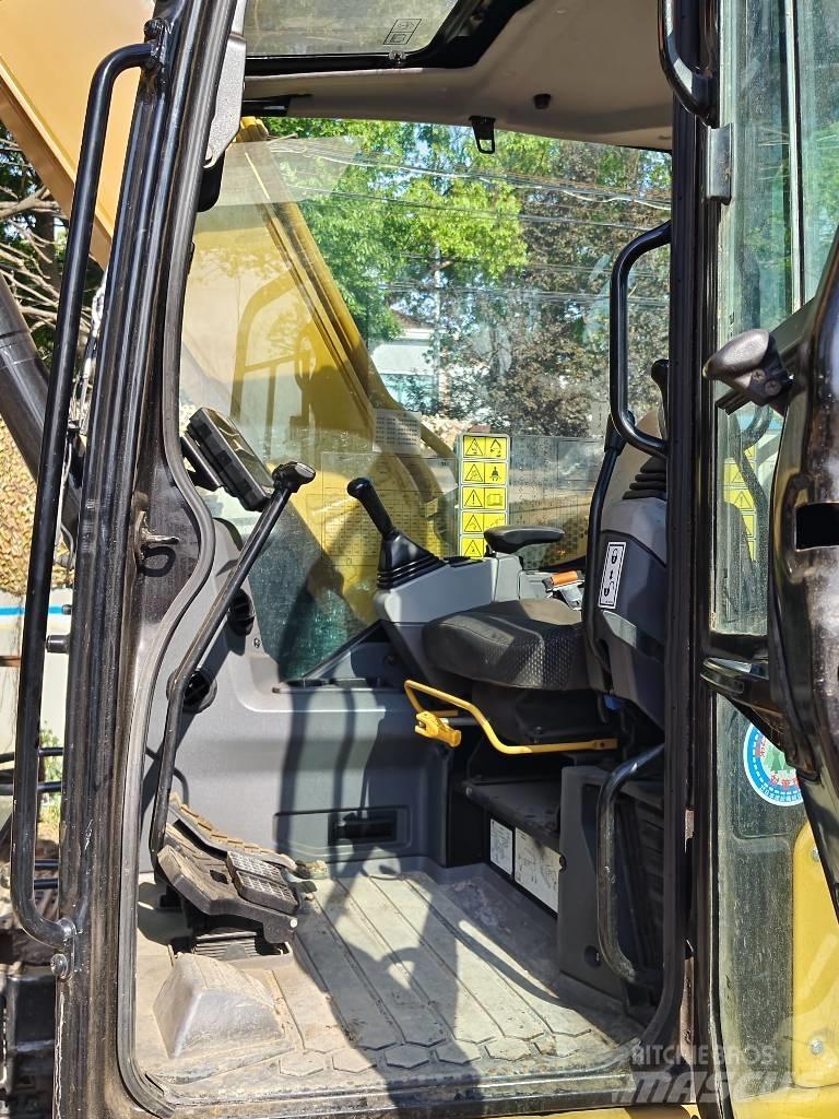 CAT 310 Гусеничні екскаватори