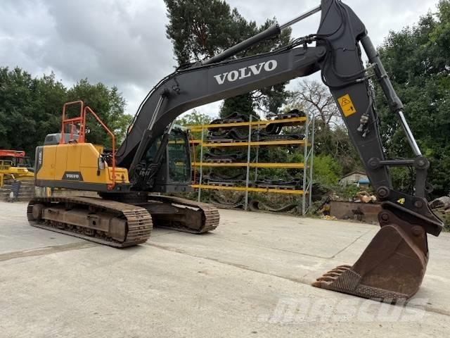 Volvo EC 220 Гусеничні екскаватори