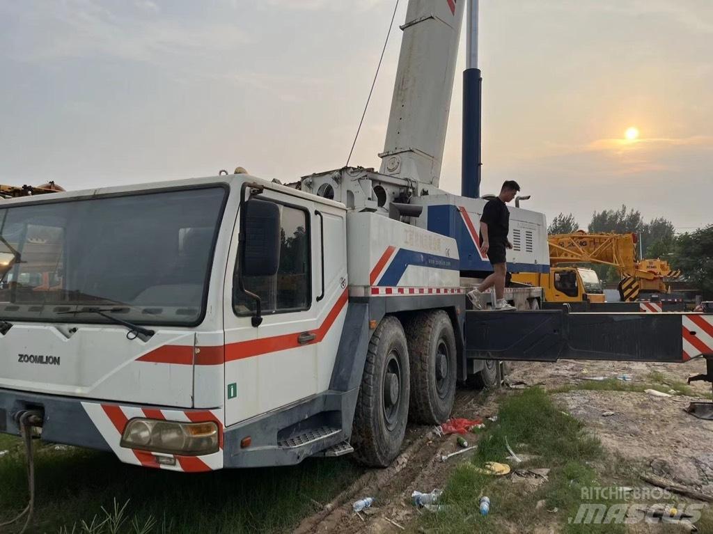 Zoomlion QY220V автокрани