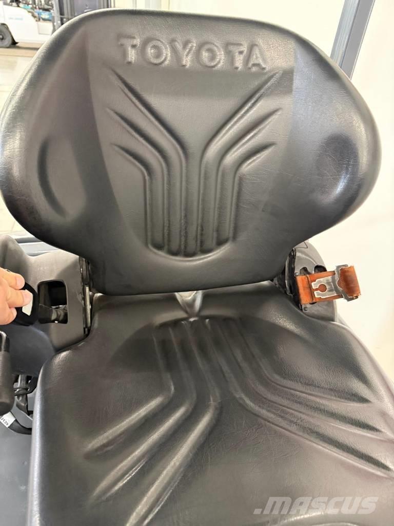 Toyota 11052 - 8FBE16T Електронавантажувачі